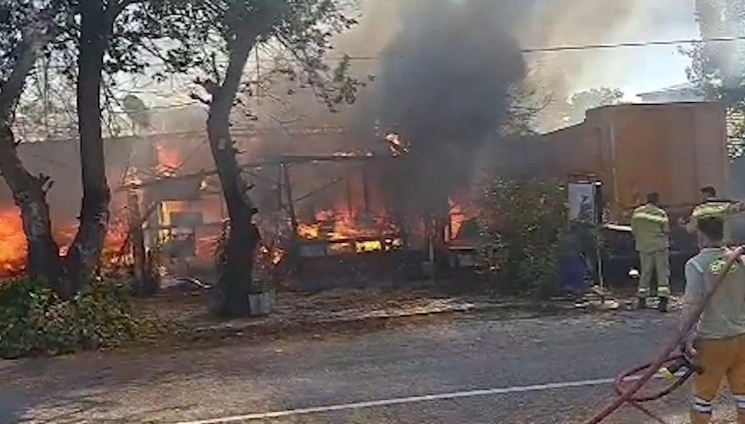 antalyada terk edilmis baraka alev topuna dondu g5JRCTgb.jpg