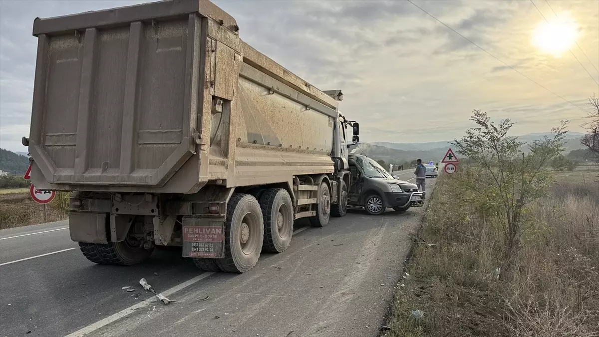 canda trafik kazasi 1 olu KmuuuHfC.jpg