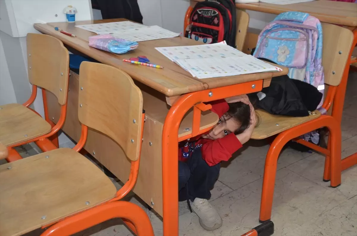 mebden afet bilinci icin tahliye tatbikati akccyA8s.jpg