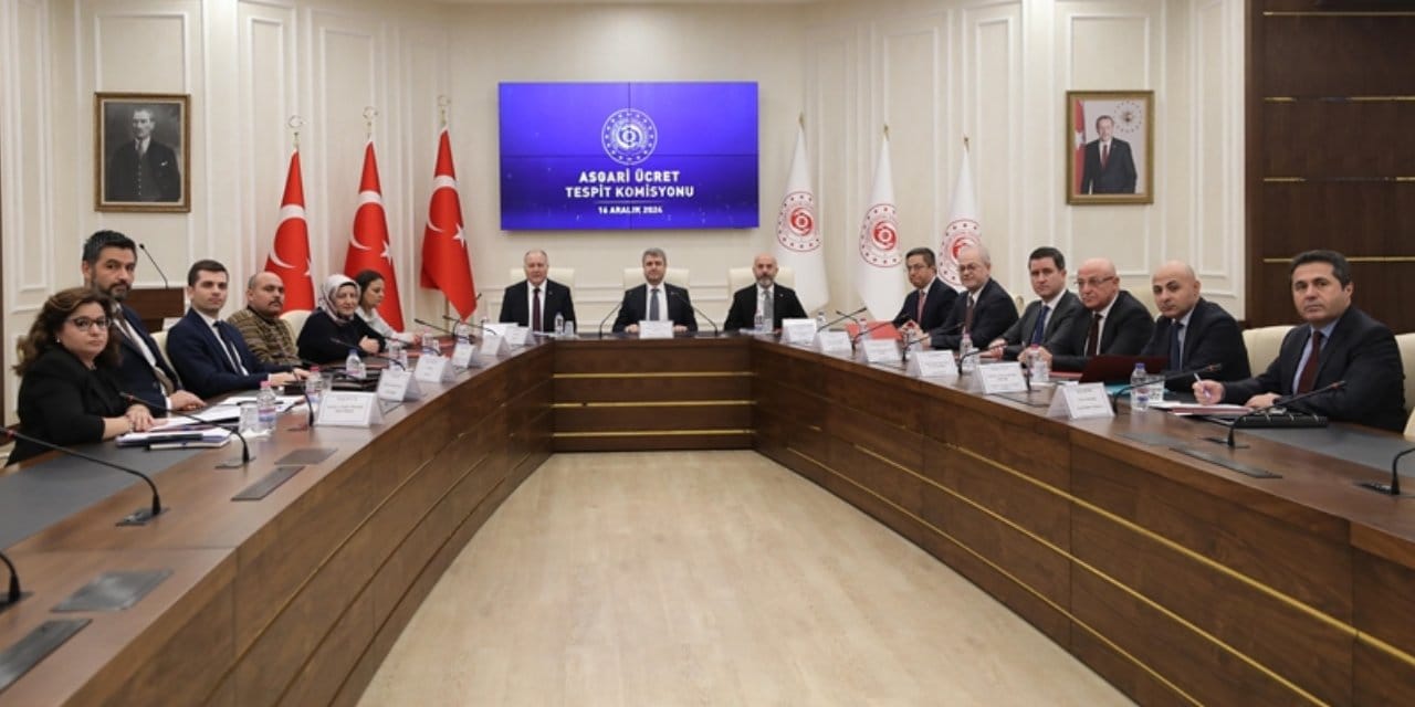 turk is yer almayacagini soylemisti asgari ucret komisyonunun yapisinin degismesi gundemde Y9APC6al.jpg