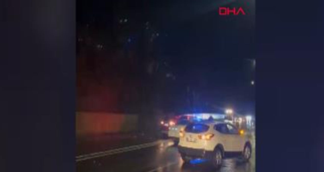 Hakkari’deki heyelan anı kamerada